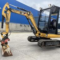 Caterpillar 301.7D * 2 Extra lines ref 41