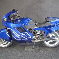 BMW K1