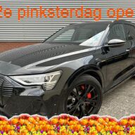 Audi e-tron e-tron 50 quattro Launch edition Black 71 kWh | 3x S-Line | Panorama-Dak | Cruise Adaptief | Luchtvering |