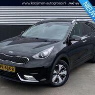 Kia Niro 1.6 GDi Hybrid BusinessLine Lederen bekleding, Stoel- &amp;amp; Stuurwielverwarming, Keyless, navigatie Apple CarPlay/Android Auto, achteruitrij camera, adaptieve cruise control, Navigatie, Dealeronderhouden