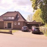Saterland-Duitsland, Ruime bungalow met verdieping, groot perceel.