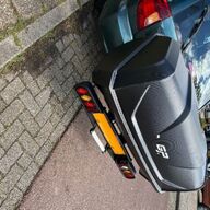 Trekhaakkoffer /bagage box / dakkoffers te huur in houten