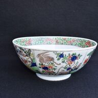 Kangxi stijl famille verte ronde kom met panelen, late Qing..