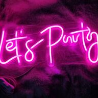 Neon verlichting &amp;#039;Let&amp;#039;s Party&amp;#039; roze, op plexiglas