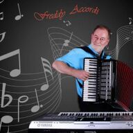 Accordeonist ’Freddy’ Eernegem