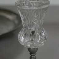 Vaasje / glaasje met metalen voet