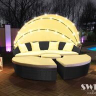 Zonne eiland Ã� 210 ZWART met LED verlichting + beschermhoes Loungeset