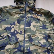 Vis regenpak Bank Bound camouflage – XL