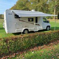 P L A Camper Siena 385 ( Rapido )