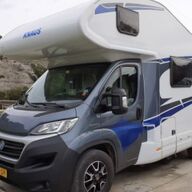 Knaus 4 pers. Knaus camper huren in Den Haag? Vanaf € 85 p.d. - Goboony