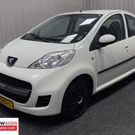 Peugeot 107 1.0-12V XS | NAP | 5 deurs | Airco |