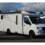 Hymer Tramp-S 680 177pk Automaat | Lengte bedden | Zonnepaneel | Diesel verwarming | Grote garage |