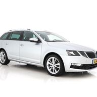 Škoda Octavia Combi 1.6 TDI Greentech Clever Edition Aut. *NAVI-FULLMAP | 1/2-LEDER | DAB | ECC | AMUNDSEN-AUDIO | PDC | CRUISE | APP-CONNECT | 17&amp;quot;ALU*