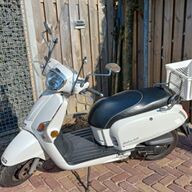 Kymco like prima scooter