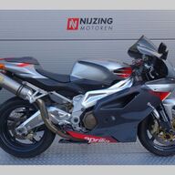 Aprilia RSV 1000 R