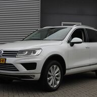 Volkswagen Touareg 3.0 TSI Hybrid Highline EXCLUSIVE I AUT. I NAVI I LEDER I PANO.DAK