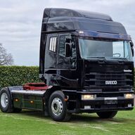 Iveco Eurostar 440E52T - 520 V8 - Retarder - ZF16 manual gearbox - Oldtimer - Clean chassis -