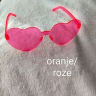 Hartjes bril oranje/roze €3,50 2 voor €6,00