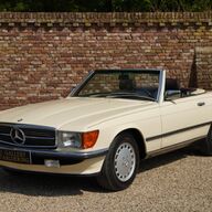 Mercedes-Benz SL-Klasse 560 Single owner since new with only 36000 Miles! European specs (headlights/bumpers), Livery in &amp;quot;Light Ivory&amp;quot; over &amp;quot;Brasil Dark Brown&amp;quot; leather, , Offered with all original booklets, Very well cared for and extensively maintained,