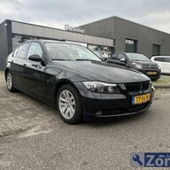 BMW 3-serie 318i High Executive