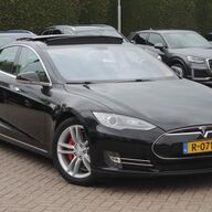 Tesla Model S 85 Signature Performance / Panoramadak / Camera / Luchtvering / Keyless / Leder / Stoelverwarming