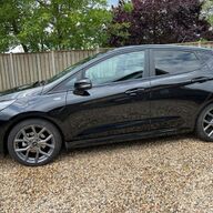 Ford Fiesta 1.0 EcoBoost ST-Line Navigatie &amp;amp; Camera &amp;amp; Winterpakket