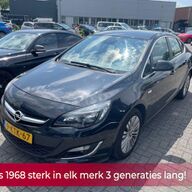 Opel Astra 1.4 Turbo Design Edition 140PK AUTOMAAT! NL AUTO NAP 1e eigenaar! Airco l Trekhaak l Cruise l LED! DEALER OH l TOPSTAAT