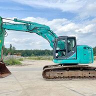 Kobelco SK260SRLC-3 - Quick Coupler / Hammer Lines