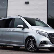 Mercedes-Benz V-Klasse 300d / DC / AMG / New Model / 4-Matic / 2x Elec Schuifd / 360 Cam / Burmester / Vol Opties / NIEUW