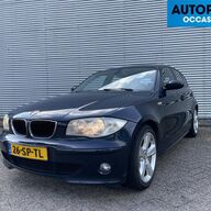 BMW 1-serie 120i High Executive AIRCO, CLIMA, CRUISE CONTROL, AUTOMAAT, SCHERPE PRIJS VANWEGE OLIEVERBRUIK.