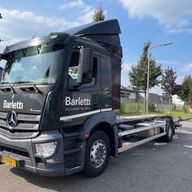 Mercedes-Benz Antos 1827 2015 renova