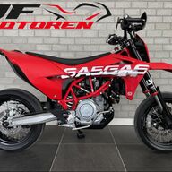 GAS-GAS SM 700 2023 gasgas 700 GASGAS SUPERMOTARD &amp;#039;SPAAKWIELEN&amp;#039;  KTM 690 smc r  Husqvarna 701 sm