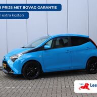 Toyota Aygo 1.0 VVT-i x-clusiv | Leder | Stoelverwarming | Camera | 15&amp;quot;