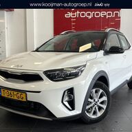 Kia Stonic 1.0 T-GDi MHEV DynamicLine Draadloze Apple CarPlay en Android Auto, AchteruitrijCamera, CruiseControl