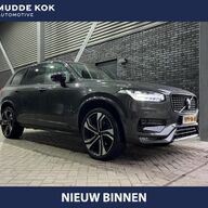 Volvo XC90 B5 AWD R-Design | GRIJS KENTEKEN | Head-Up | harman/kardon | 22 Inch | Trekhaak | Stoel+Stuurverwarming