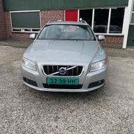 Volvo V70 YOUNGTIMER 2.5FT Summum / XENON/LEER /TREKHAAK/ ELEC STOEL/ STOELVERW