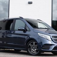 Mercedes-Benz V-Klasse 300d / DC / AMG / 2x Elec Schuifdeur / Burmester / Camera / Vol Opties / NIEUWSTAAT