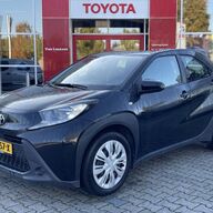 Toyota Aygo X MT PLAY ALL-SEASON APPLE/ANDROID PARKCAMERA AIRCO AD-CRUISE BLUETOOTH