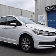 Volkswagen Touran 2.0 TDI SCR COMFORTLINE AUTOMAAT 6-TRAPS