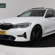 BMW 3-serie Touring 330i High Executive Edition Automaat (PANO, NAVI, CAMERA, PDC, VIRTUAL, CRUISE, NL-AUTO, DEALER ONDERHOUDEN)