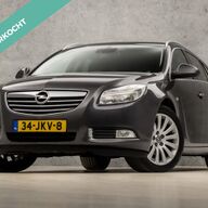 Opel Insignia Sports Tourer 1.8 Executive Sport 141Pk (NAVIGATIE, NAP, CLIMATE, STOELVERWARMING, ELEK SPORTSTOELEN, LEDER, PARKEERSENSOREN, GETINT GLAS, NIEUWE APK, NIEUWSTAAT)