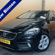 Volvo V40 Cross Country 1.6 T4 Momentum dealer onderhouden trekhaak