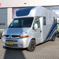 Renault Master dCi 150 2 paards Roelofsen opbouw Paardenwagen