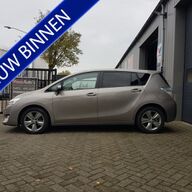 Toyota Verso 1.8 VVT-i automaat Dynamic Business uitvoering /panoramadak